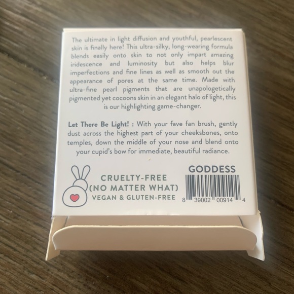 IBY Beauty & Kaleido Cosmetics Face Highlighters- New In Package - Picture 3 of 5